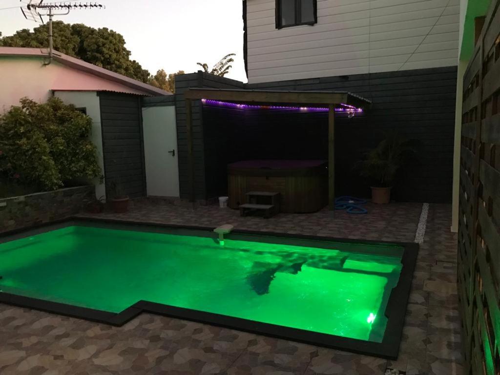 상트-앙드레 Le Flamboyant Avec Piscine Chauffee 30° Et Jacuzzi 아파트 외부 사진